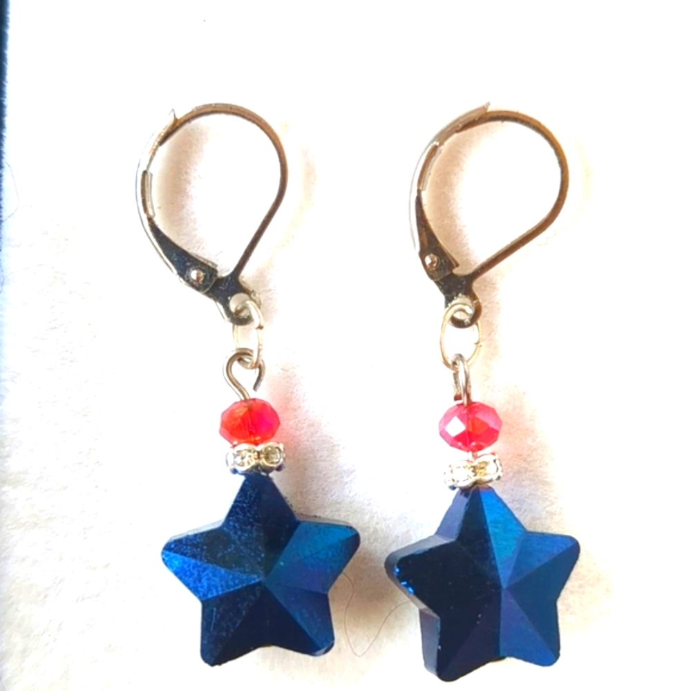 Patriotic Stars Earrings Twinkle Red White & Blue Dangle Lever Back, Americana